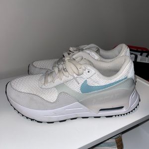 nike airmax 7.5